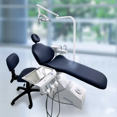 Unidad odontológica AD Smart 150 de American Dental en un consultorio
